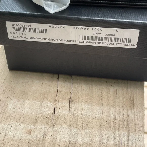 SOLD🔥Authentic! New! Yves Saint Laurent Tri-Quilted Wallet on chain - Picture 9 of 13